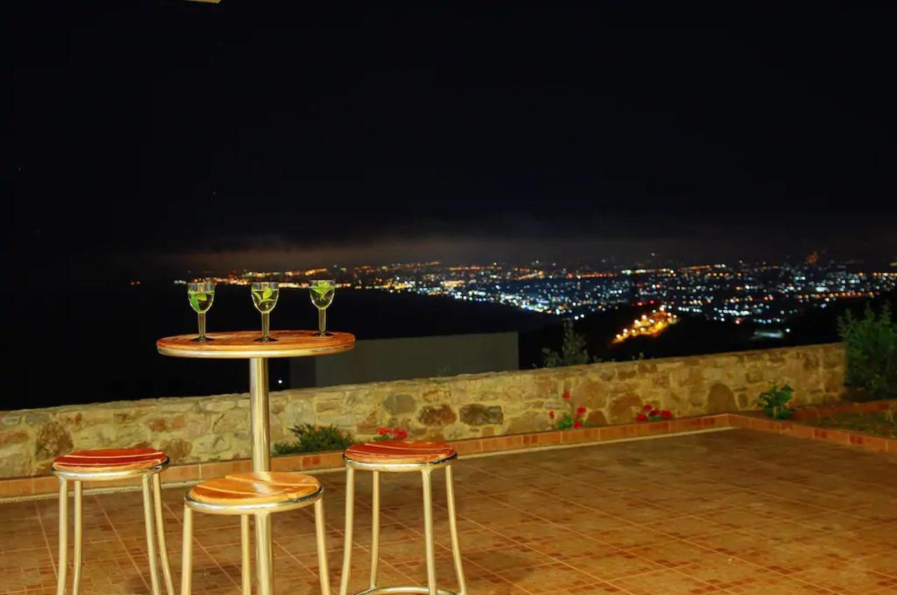Villa Balcony, Cozy Villa With Amazing View Rodhiá Exteriér fotografie
